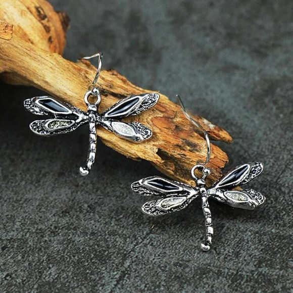 Jewelry - Antique Silver Dragonfly Decor Drop Earrings